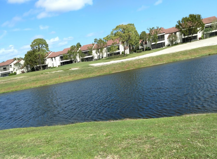 There are numerous clubhouses on the lake's shore - Golf Club of Jupiter