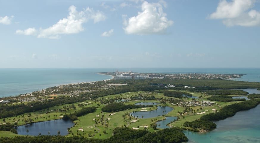 a breath breaking view of the Crandon Golf at Key Biscayne