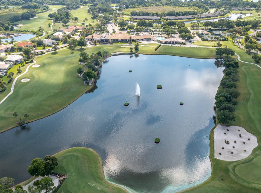 On the Heritage Oaks Golf and Country Club's golf course, there is a large lake