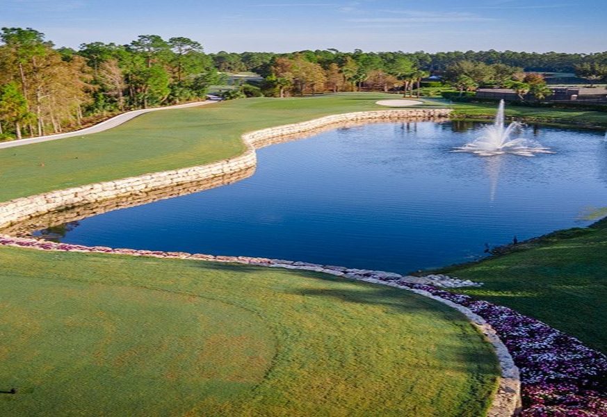 Cedar Hammock Golf and Country Club has lakes with fountain on the golf course