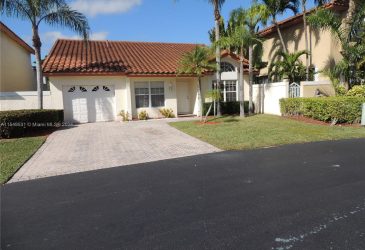 Golf Home -  5108 Nw 106th Ave, Doral, Fl 5108 Nw 106th Ave, Doral, Fl