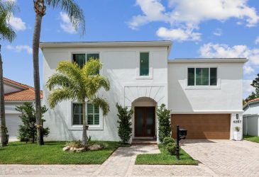 Golf Home -  4267 Nw 65th Place, Boca Raton, Fl 4267 Nw 65th Place, Boca Raton, Fl