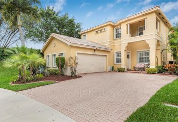 Golf Home -  5704 Nw 121st Ave, Coral Springs, Fl 5704 Nw 121st Ave, Coral Springs, Fl