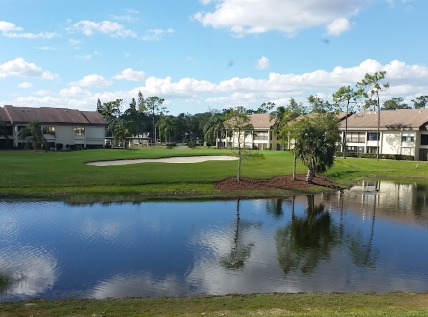 Lake and homes in golf course - Hideaway Country Club