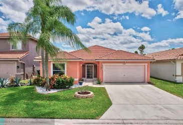 Golf Home -  8165 Pelican Harbour Dr, Lake Worth, Fl 8165 Pelican Harbour Dr, Lake Worth, Fl