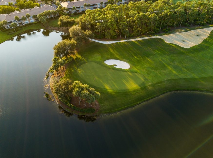 golf course with lake - Spring Run Golf Club