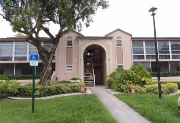 Golf Home - 103-12 /  4760 Nw 102nd Ave, Doral, Fl103-12 /  4760 Nw 102nd Ave, Doral, Fl