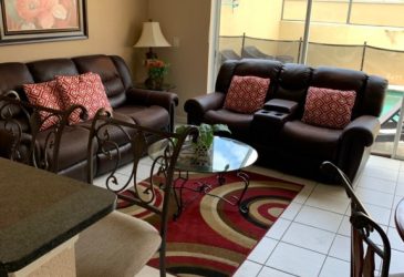 Golf Home - 3 BR * 2 Miles to Disney, pool, free WiFi and more