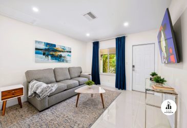 Golf Home - Bnb Hyperion – Stylish 1B Retreat in Ft Lauderdale