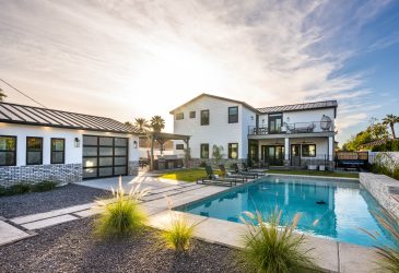 Golf Home - Valencia – Stunning Resort-style home, GYM , heated pool, Arcades!
