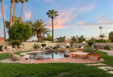 Golf Home - Sparkling Pool, Poker Table, and Relaxation at Sweetwater