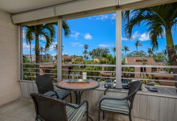 Golf Home - KBM Resorts: Kamaole Beach Royale KBR-208; NEW Remodeled retreat w/ AC & Steps to the Best Beaches